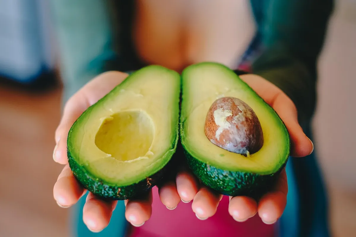 Avocado Ripeness Test: A 3-Point Checklist for Perfect Fruit